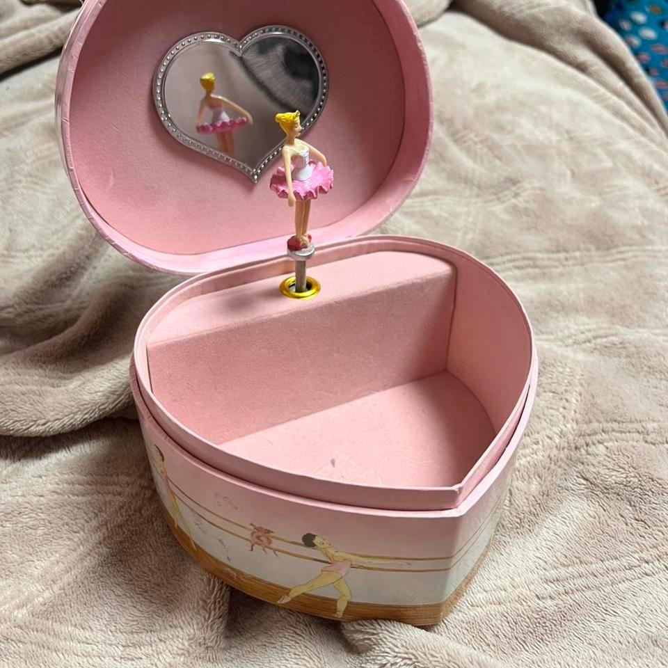 Pink Heart Shaped Music Box 0b91