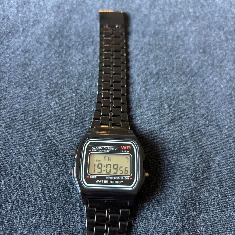 Black Casio Style Retro Watch 0b33 2