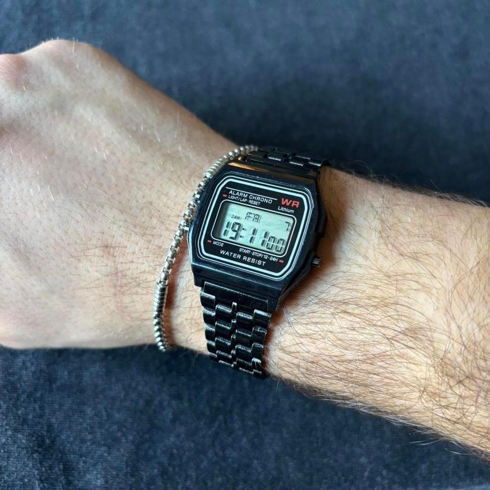 Black Casio Style Retro Watch 0b33