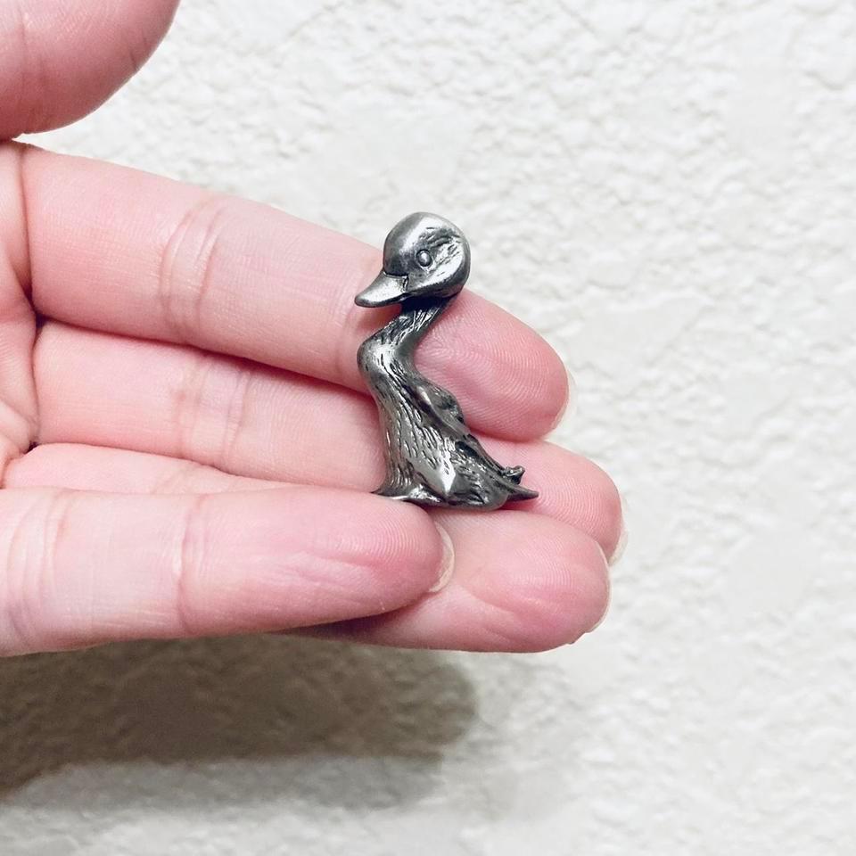 Adorable Silver Metal Miniature Duck 85df