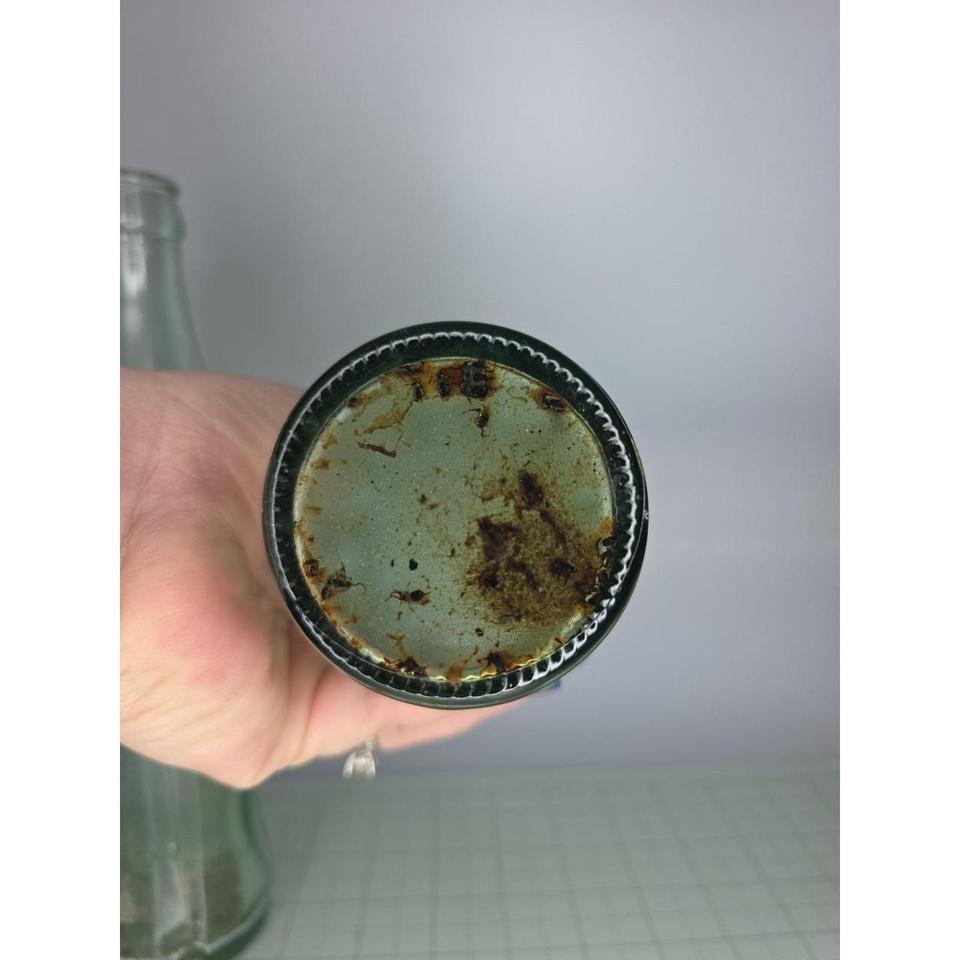 Vintage 10 Oz Coke Bottles C63c 5
