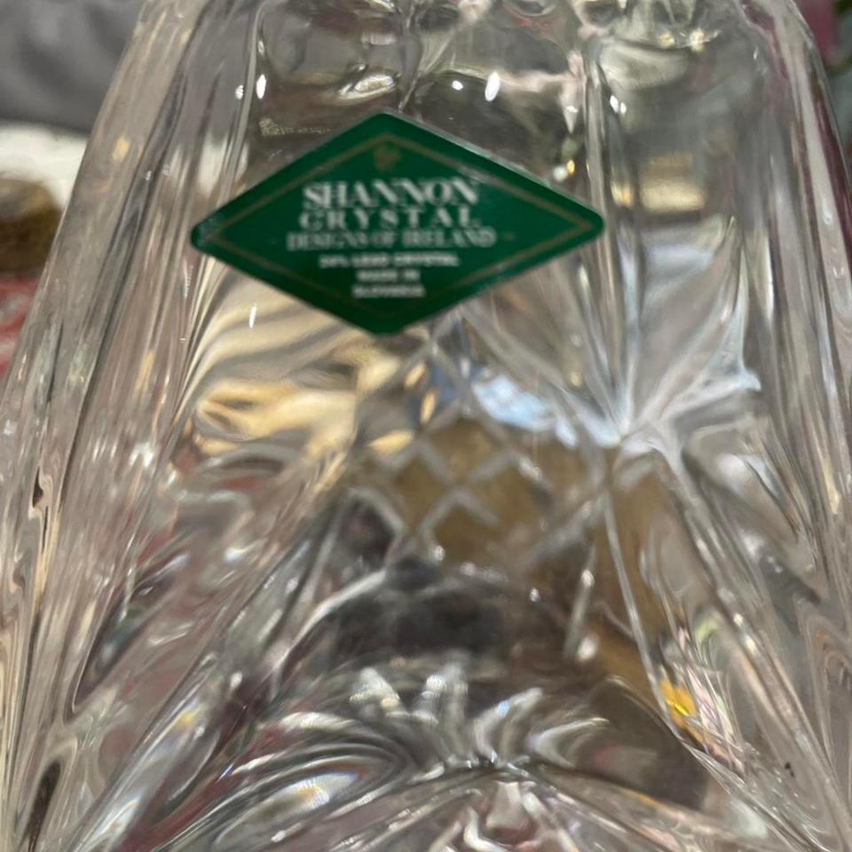 Shannon Crystal Diamond Pattern Decanter 2