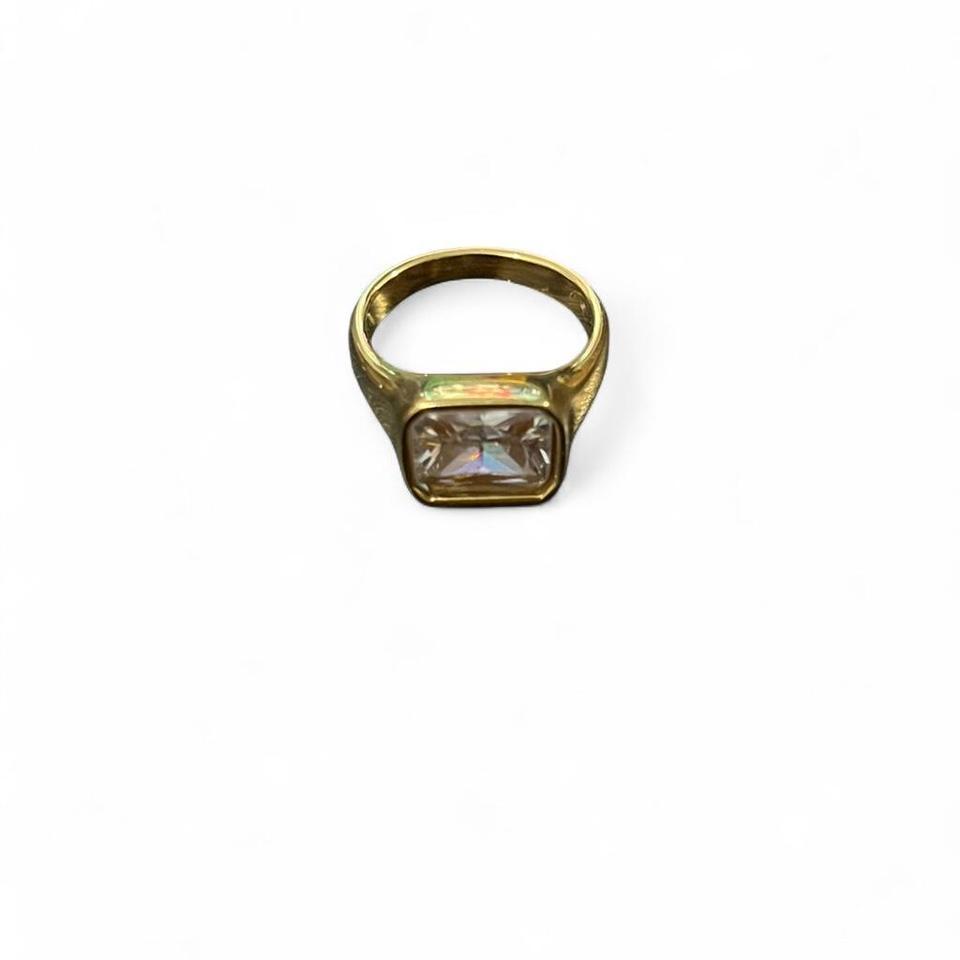 1 Gold Ring With Multiple Bf07 3