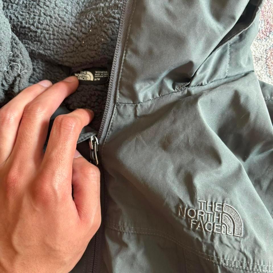 Grey Northface Womens Hooded Jacket 782f 4
