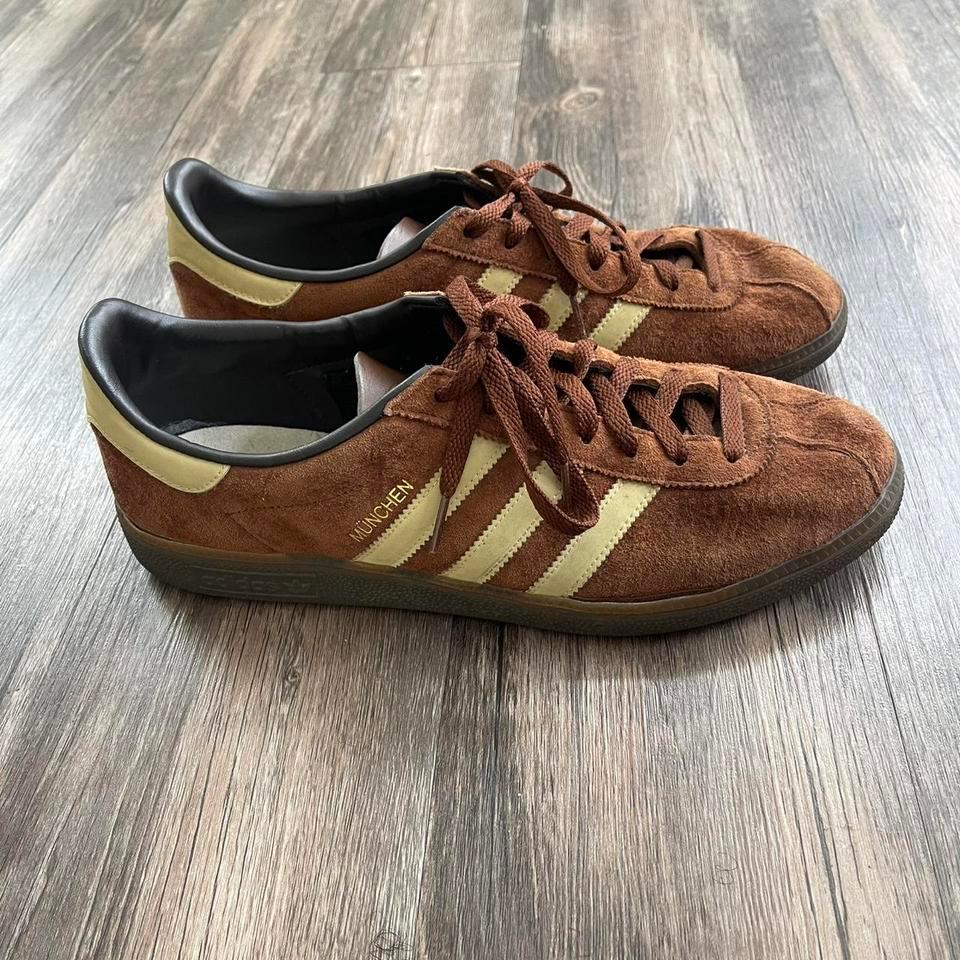 Vintage Adidas Munchen Spezial Size 4
