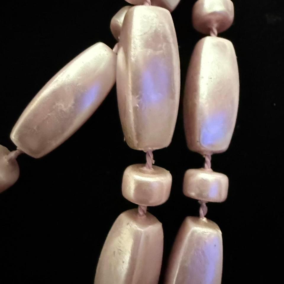 Pink Beaded Necklace 30 Inches 3