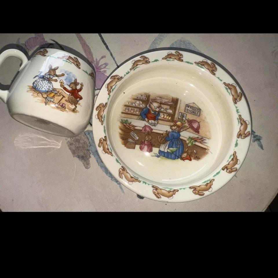 The Vintage Royal Doulton Bunnykins B675