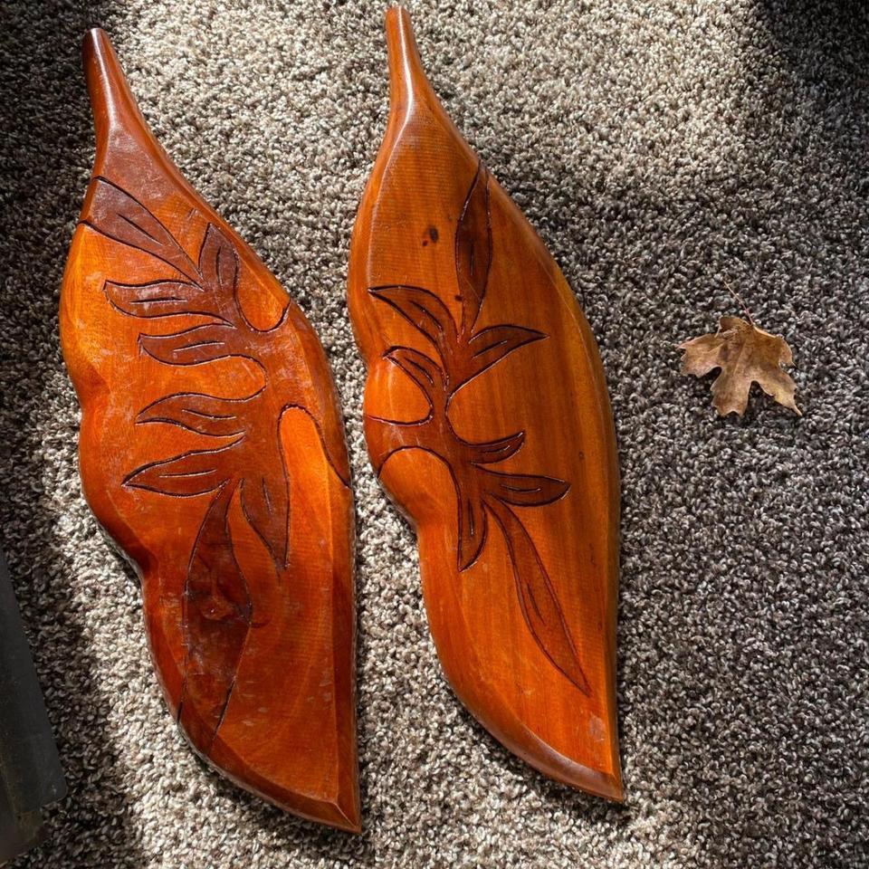 Vintage Hand Carved Wooden Leaf 060d 2