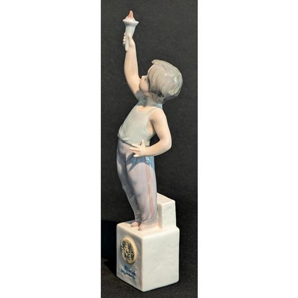 Lladro Nino Con Antorcha Olimpica D7e2 3