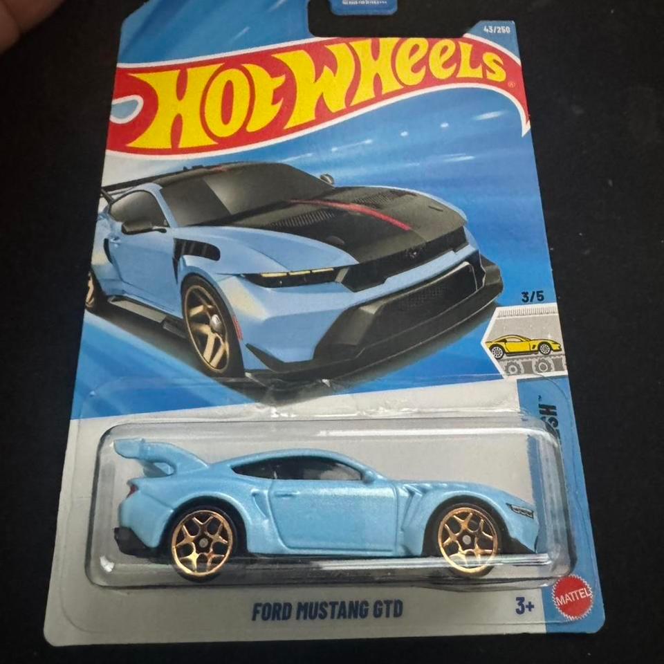 Hot Wheels Ford Mustang Gt 2d07