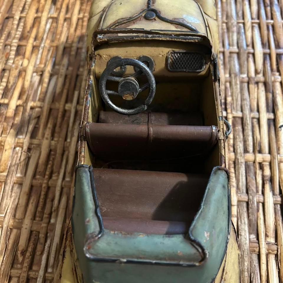 Vintage Volkswagen Convertible Beetle Tin 5