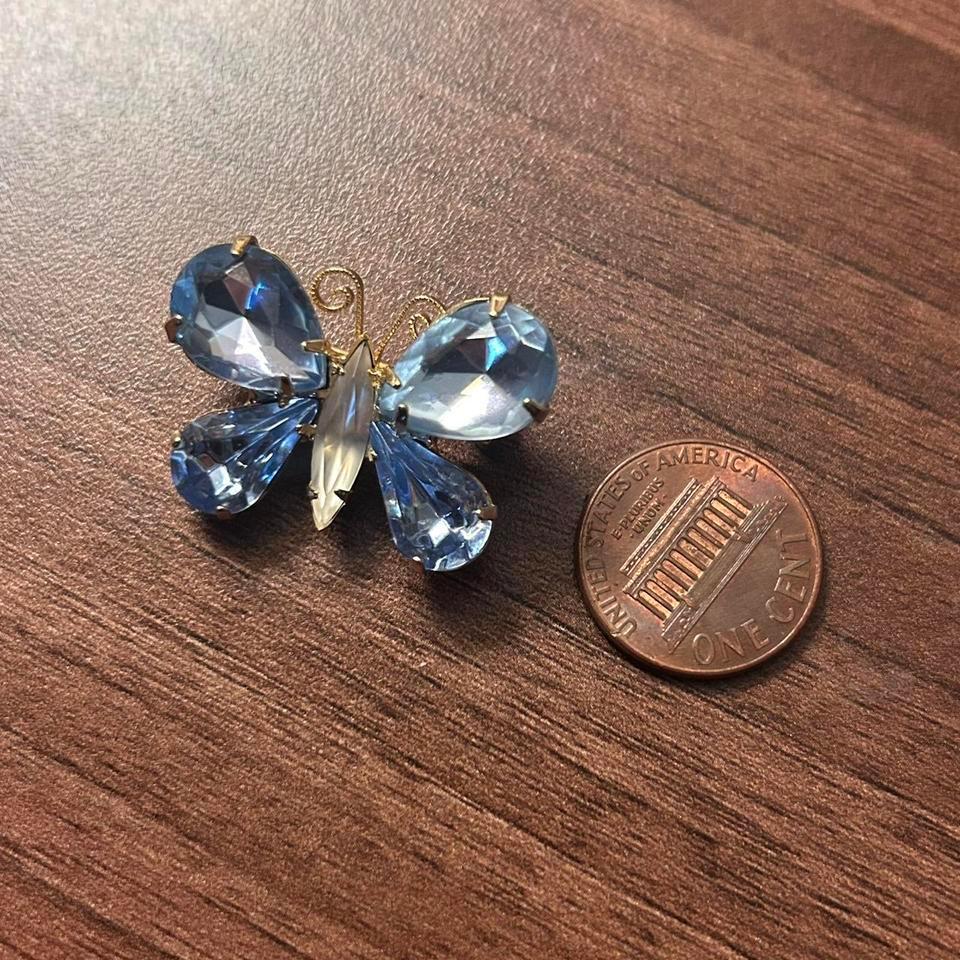 Blue Butterfly Brooch With Gold 5dca