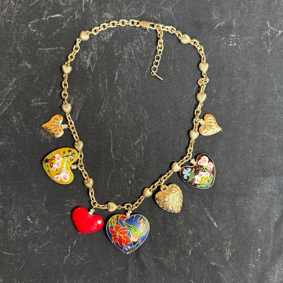 Gold Tone Heart Charm Necklace Cce4