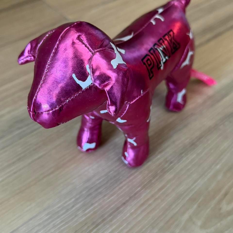 Pink Victorias Secret Metallic Doggy D51e