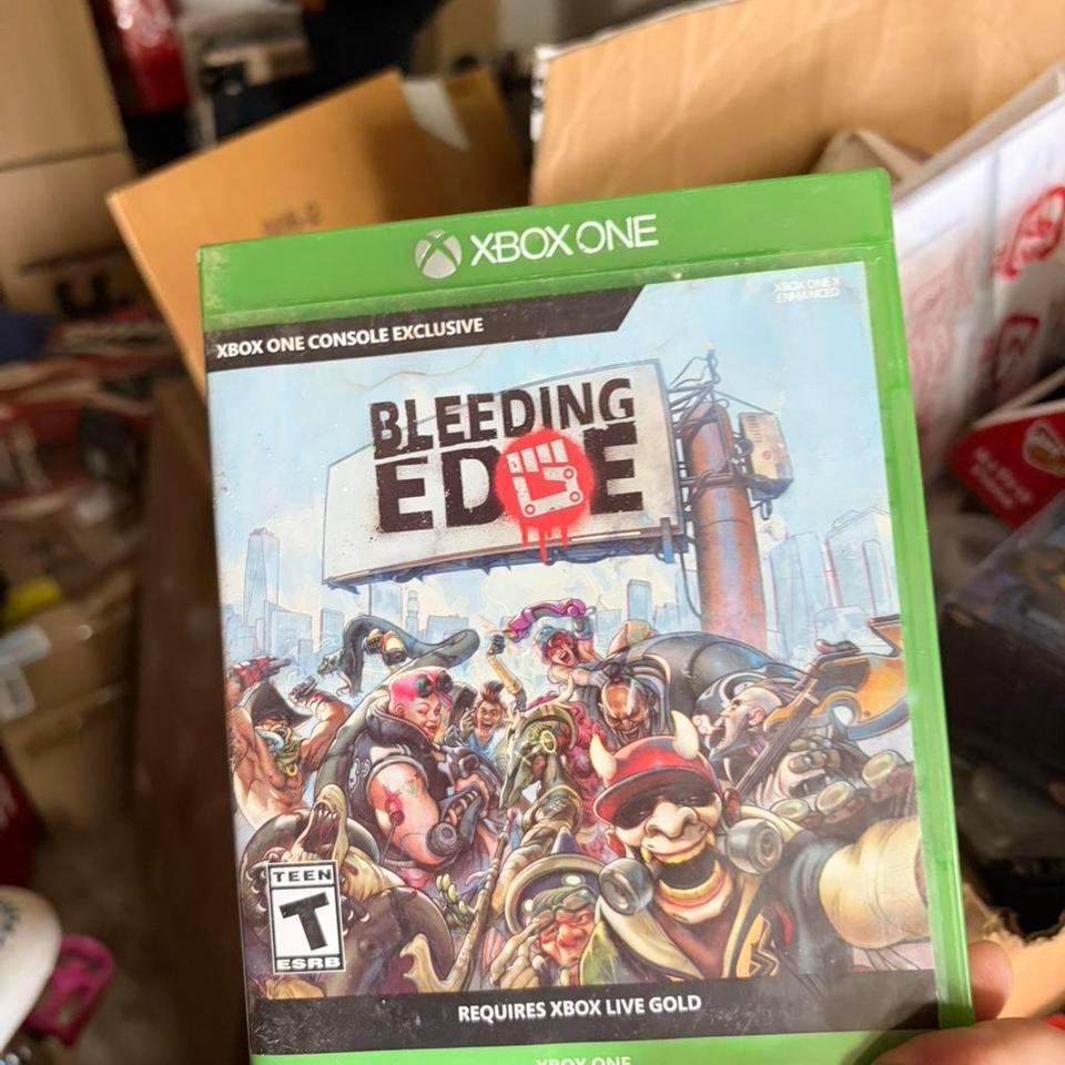 Xbox One Bleeding Edge Game F2e1