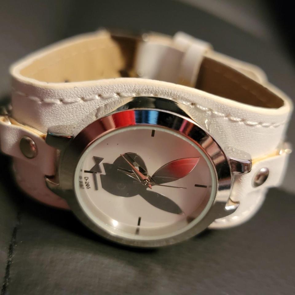 White Playboy Watch Clock Doesnt Dcf4 2