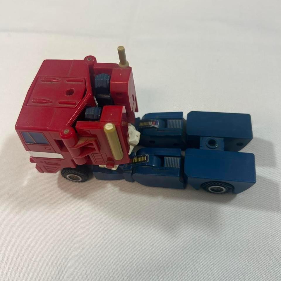 Transformers G1 Optimus Prime Truck 8203 6