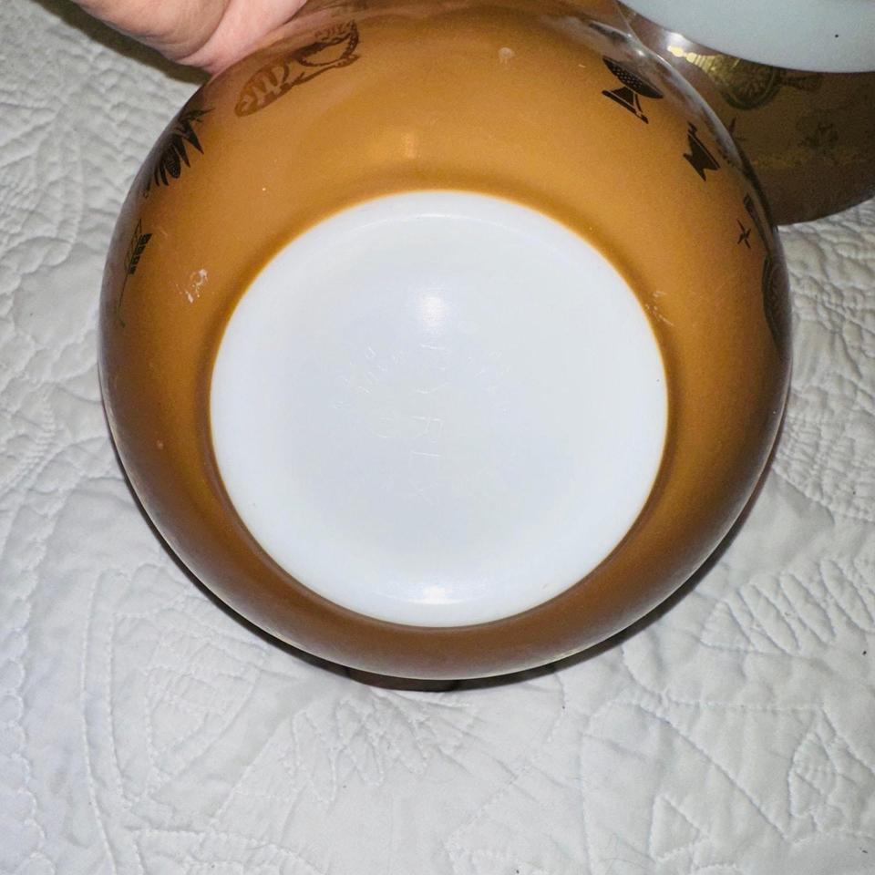 Vintage Pyrex Early American Cinderella 4