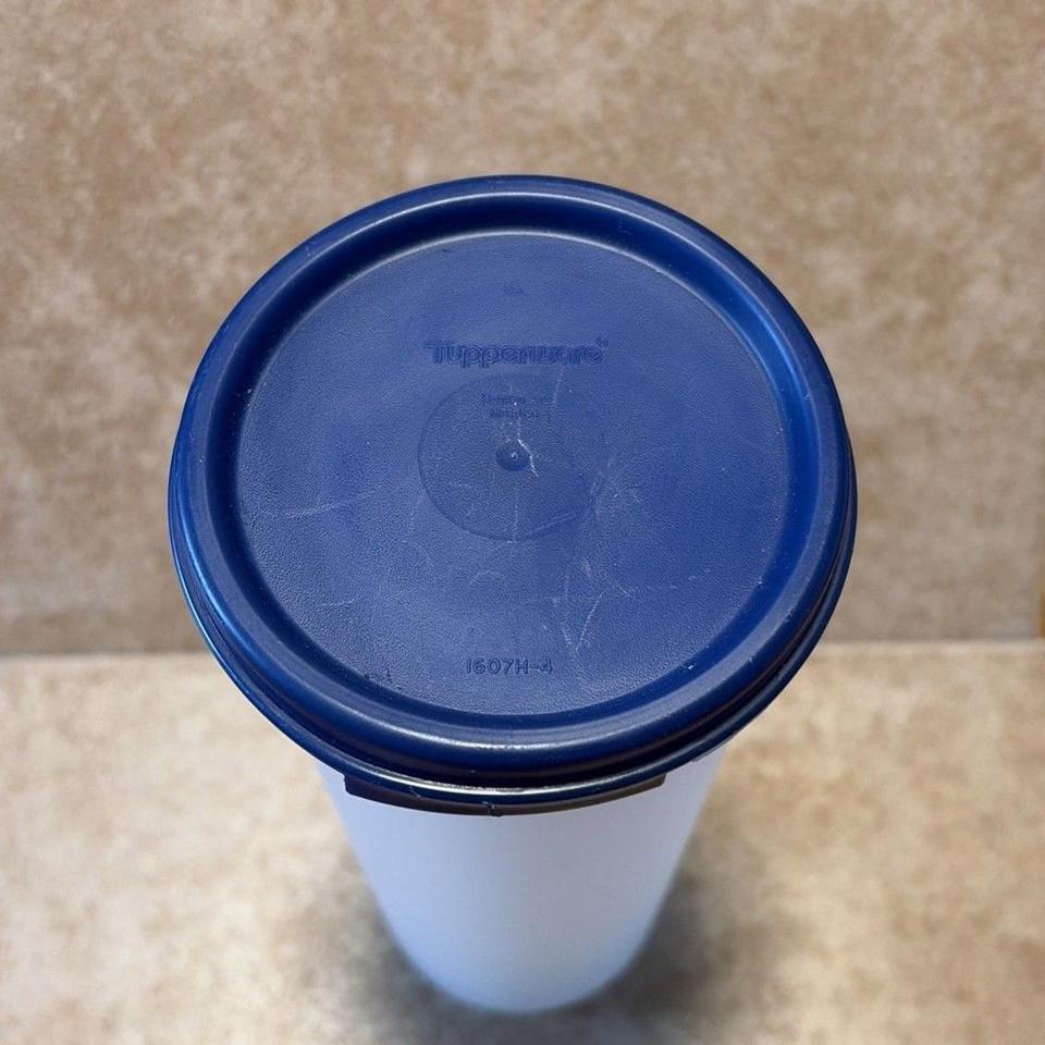 The Tupperware Usa 9 X 14f2 2
