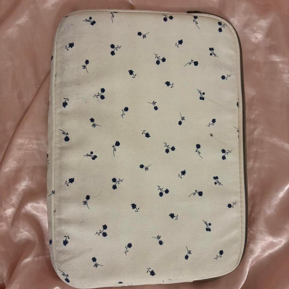 Laptop Cover Stained Very Loved 988f 6