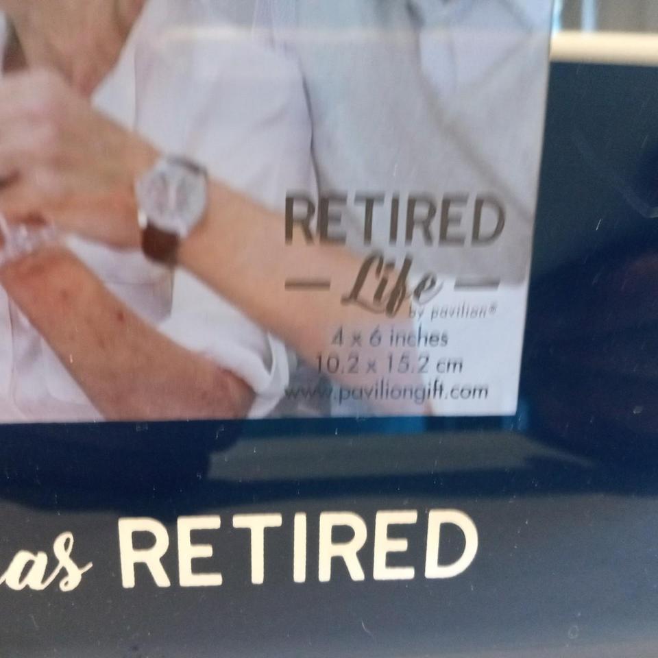 Retired Life 4x6 Queen Has 2