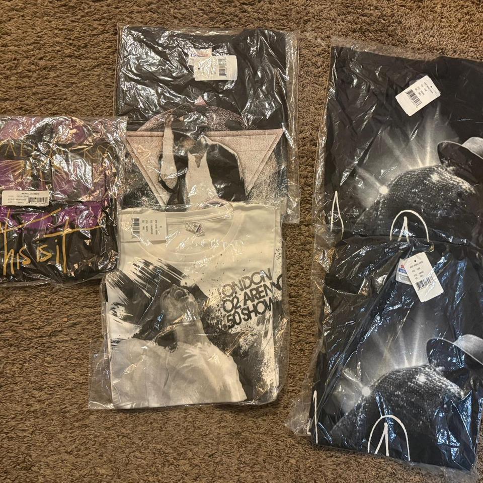 Bundle Of 6 Micheal Jackson B4a7