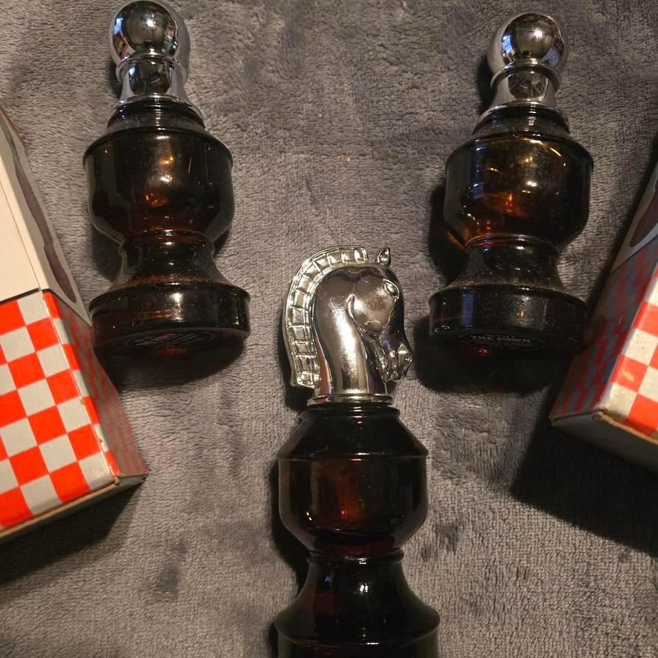 This Vintage Collectible Is An 8b5a 2