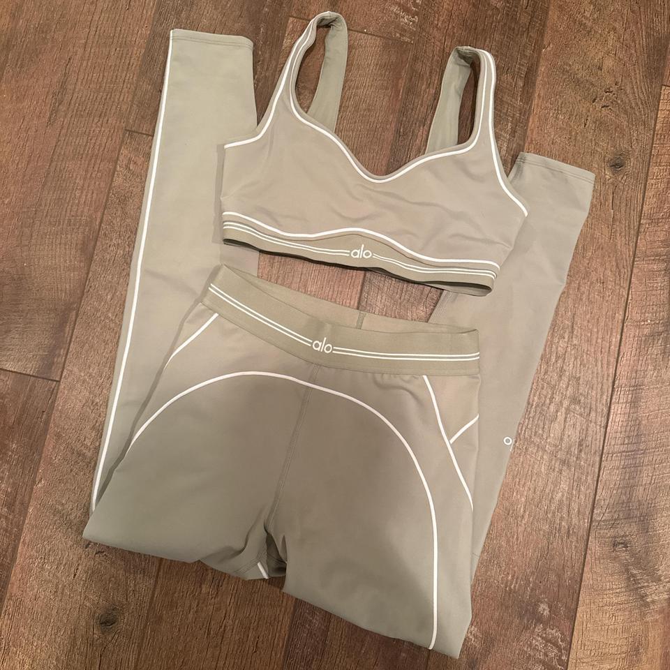 Alo Heart Throb Set Selling Ffce