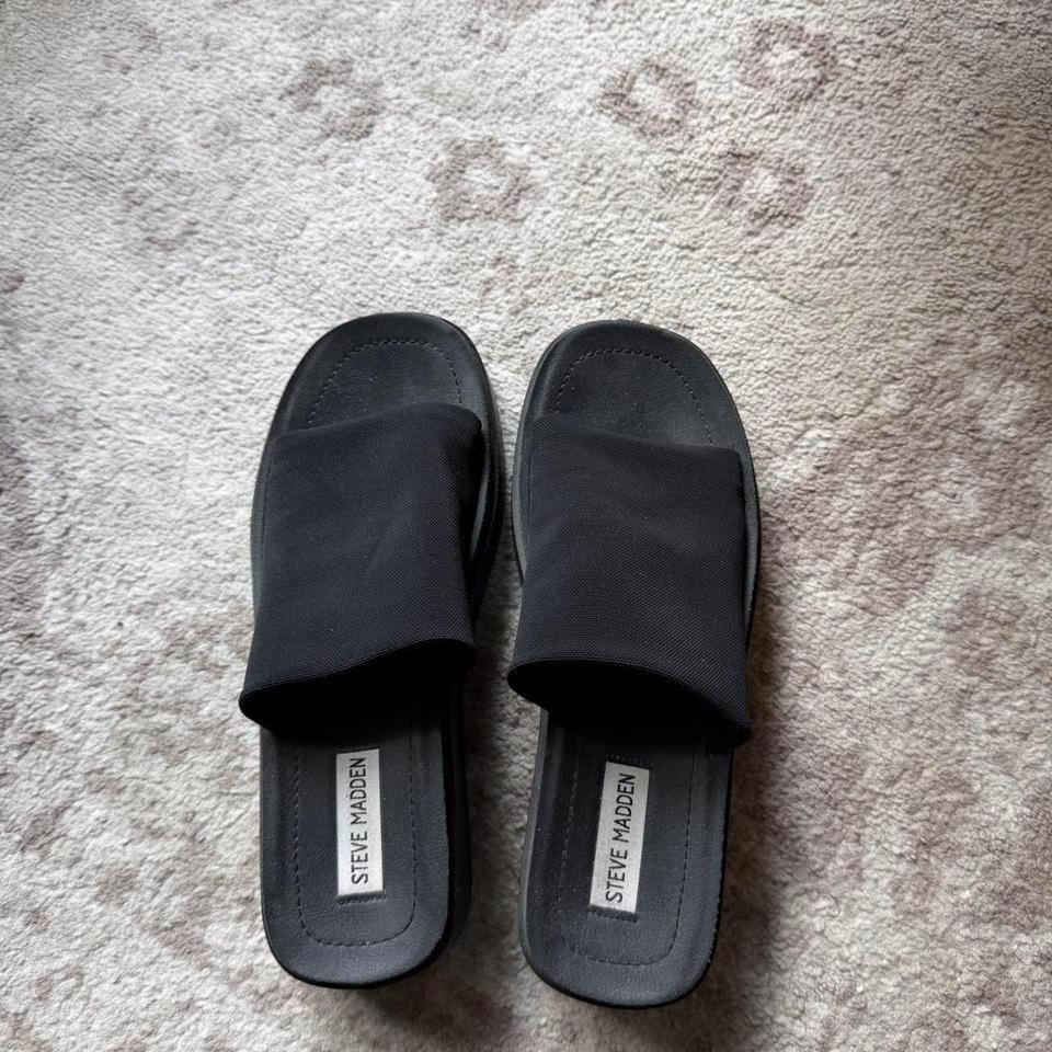 Steve Madden Slinky Black Platform 1531