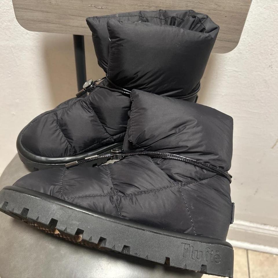 Flufie Metallic Jet Black Pillow B995