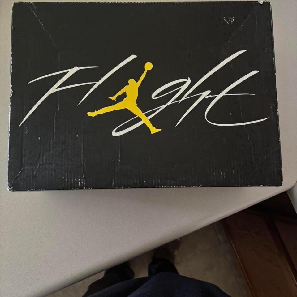 Jordan 4 Thunder Og Box Acd2 7