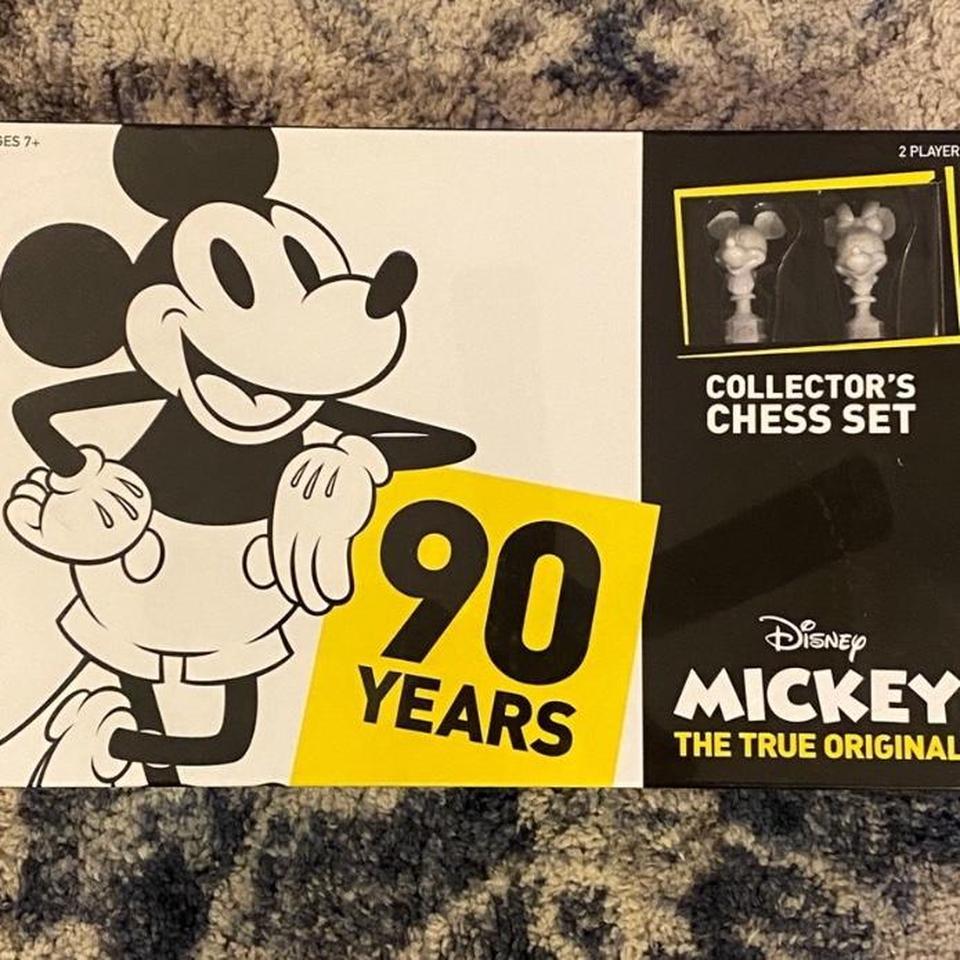 Disney Mickey Mouse 90th Anniversary 8918