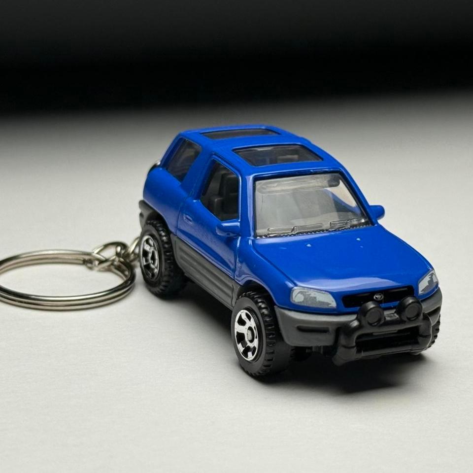 Toyota Rav4 Car Keychain 7808