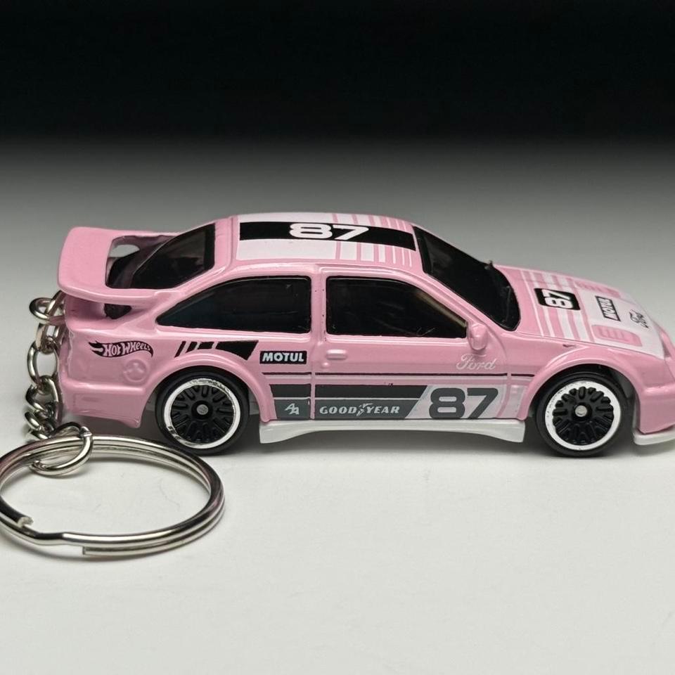 Vintage 1987 Pink Ford Sierra F907 4
