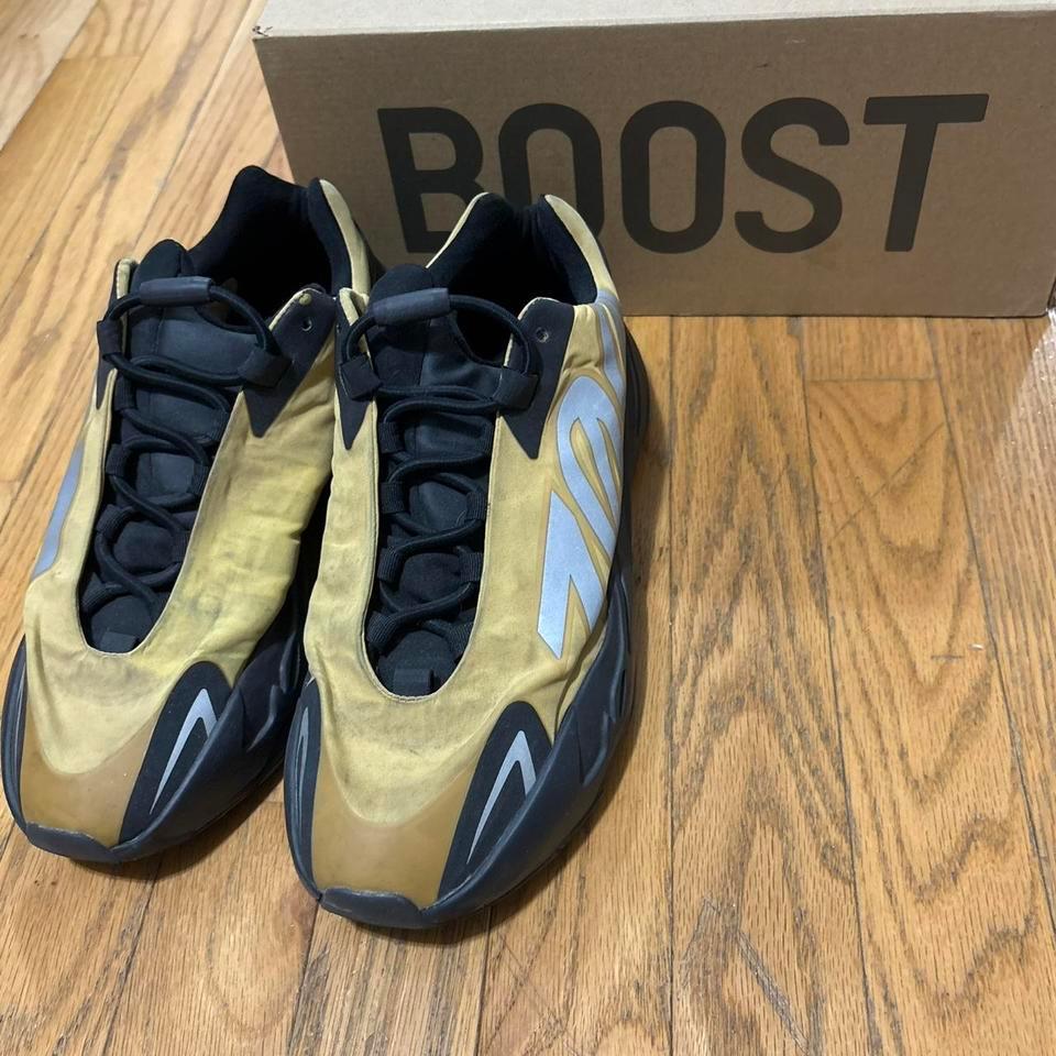 Adidas Yeezy Boost 700 Mnvn 2