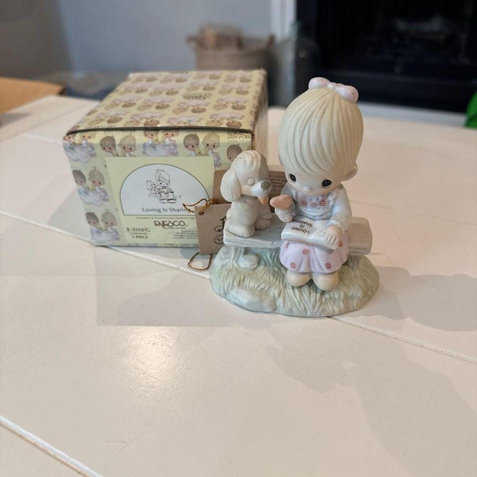 Vintage 1979 Precious Moments Loving Bef9