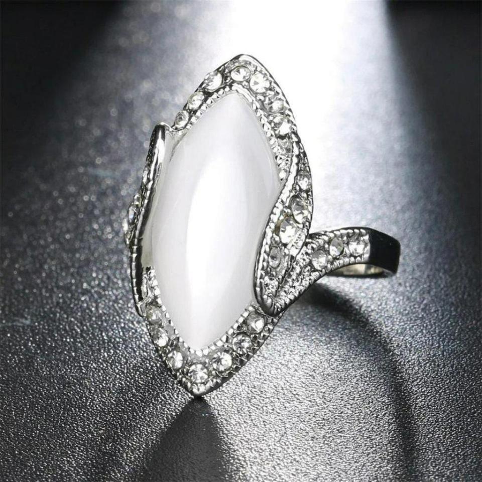 New Vintage Moonstone White 7