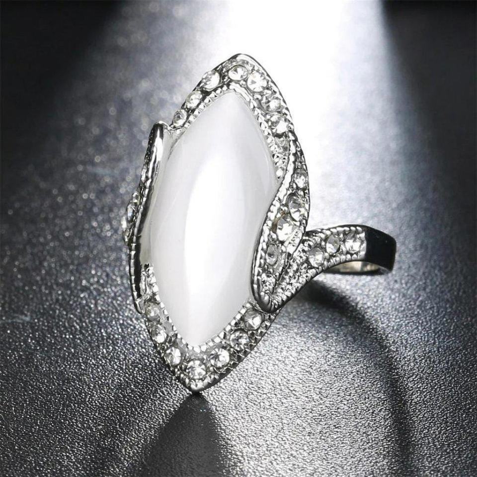 New Vintage Moonstone White Ad92 7