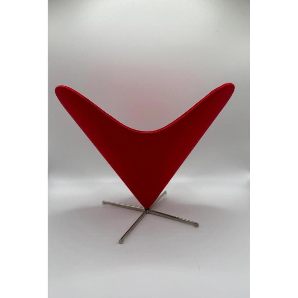 Iconic Vitra Style Heart Cone 654e 4