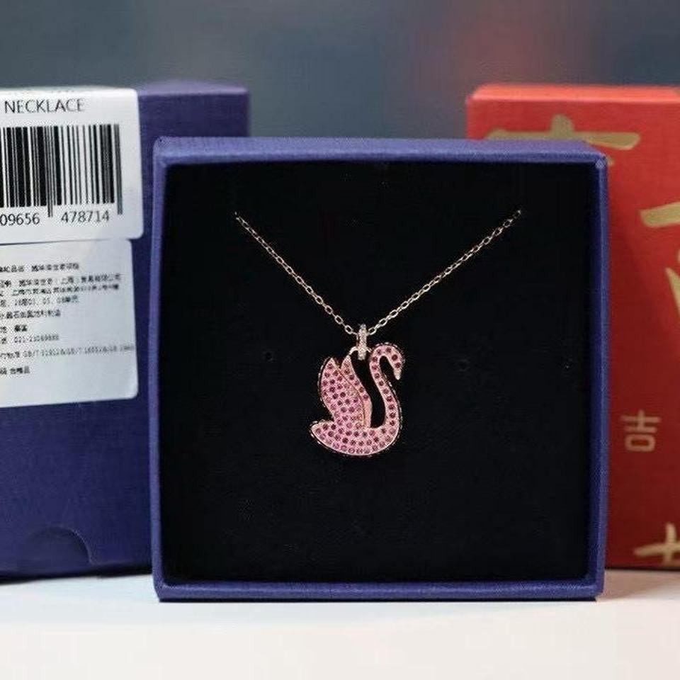 Swarovski Pink Swan Necklace With E5dd 2