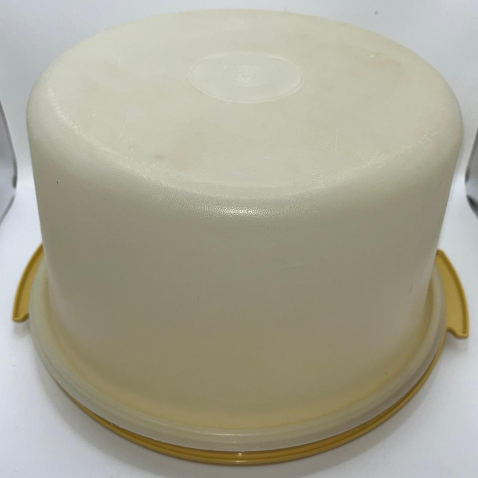 Tupperware Large Vintage Harvest Gold B85c