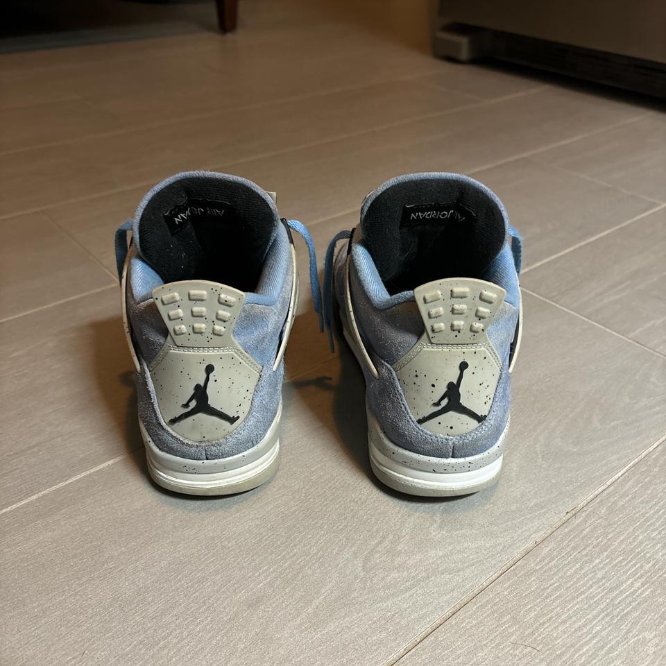 Jordan 4 Retro University Blue 3
