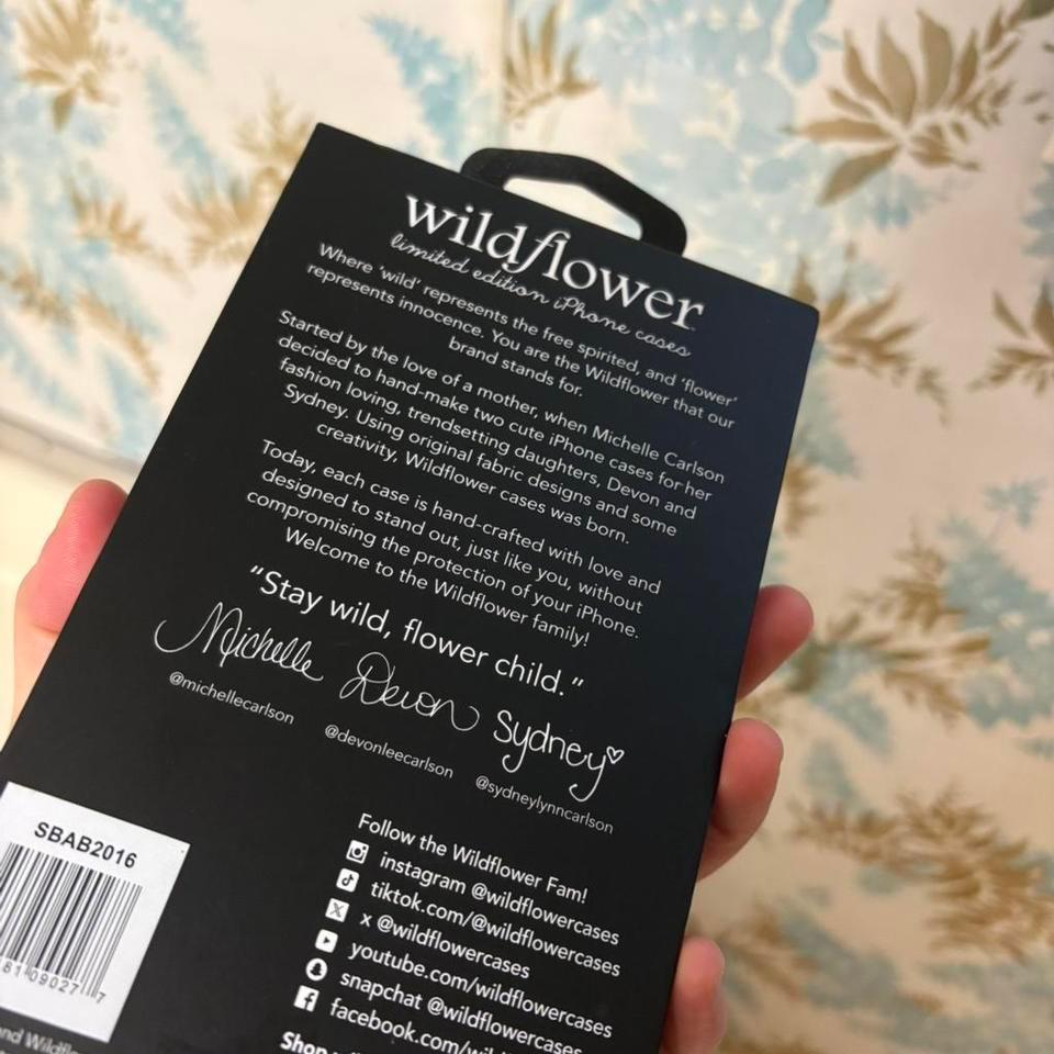Wildflower Iphone 16 New With 4318 3