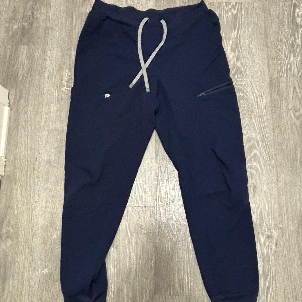 Navy Scrubs Set Fabletics Some 3