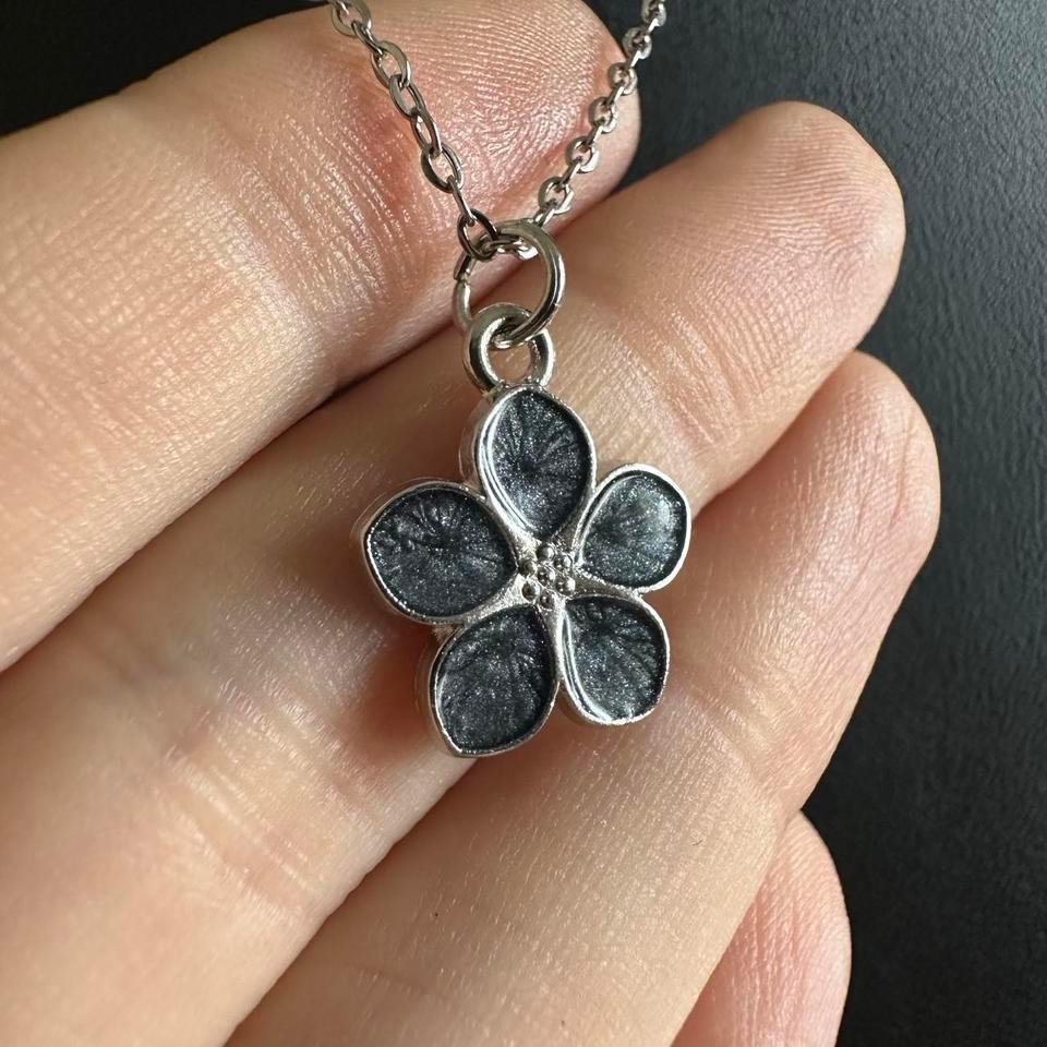 Mini Black Enamel Flower Charm 6d8c 4