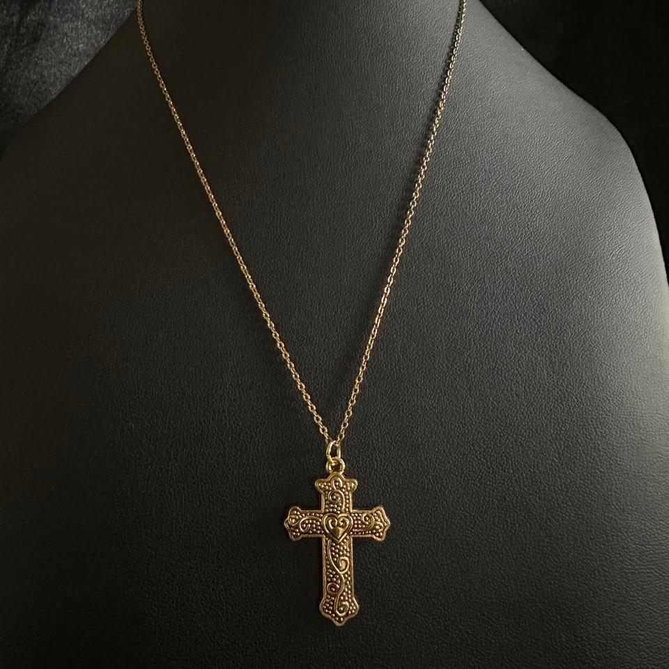Gold Tone Intricate Cross Pendant C56e 2
