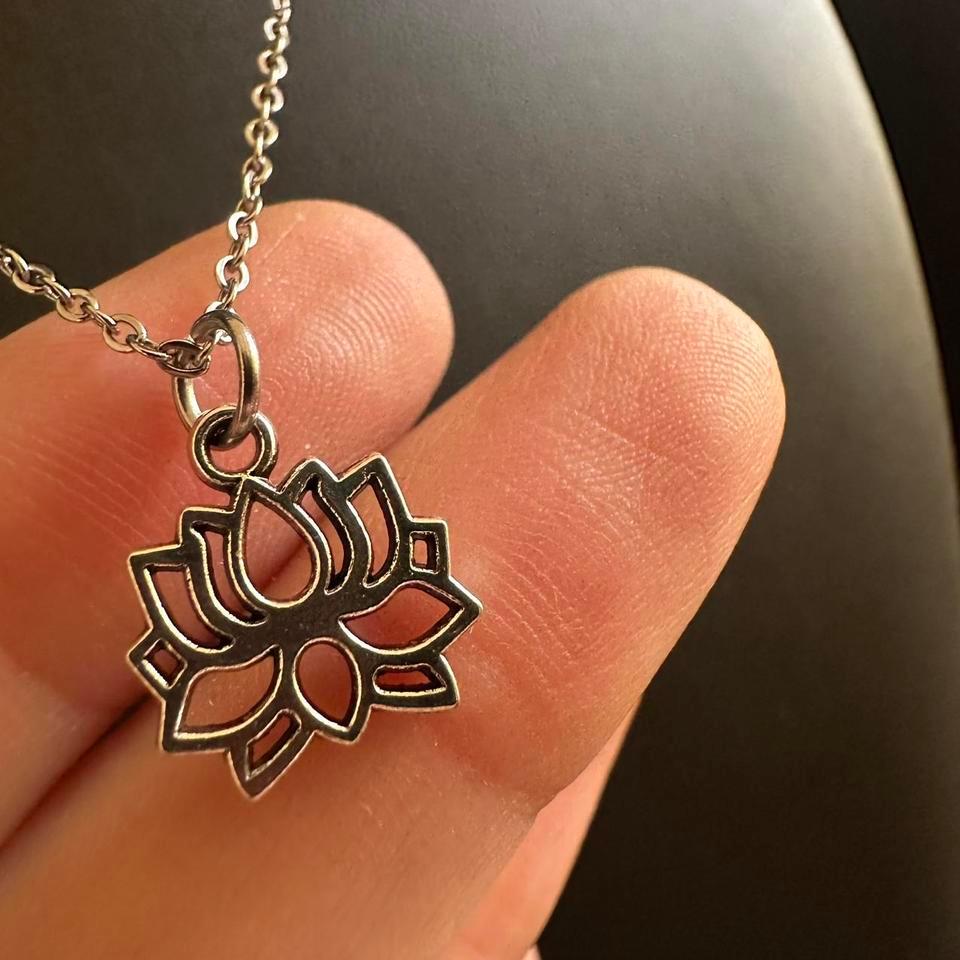 Mini Silver Tone Lotus Flower 9ba8 3