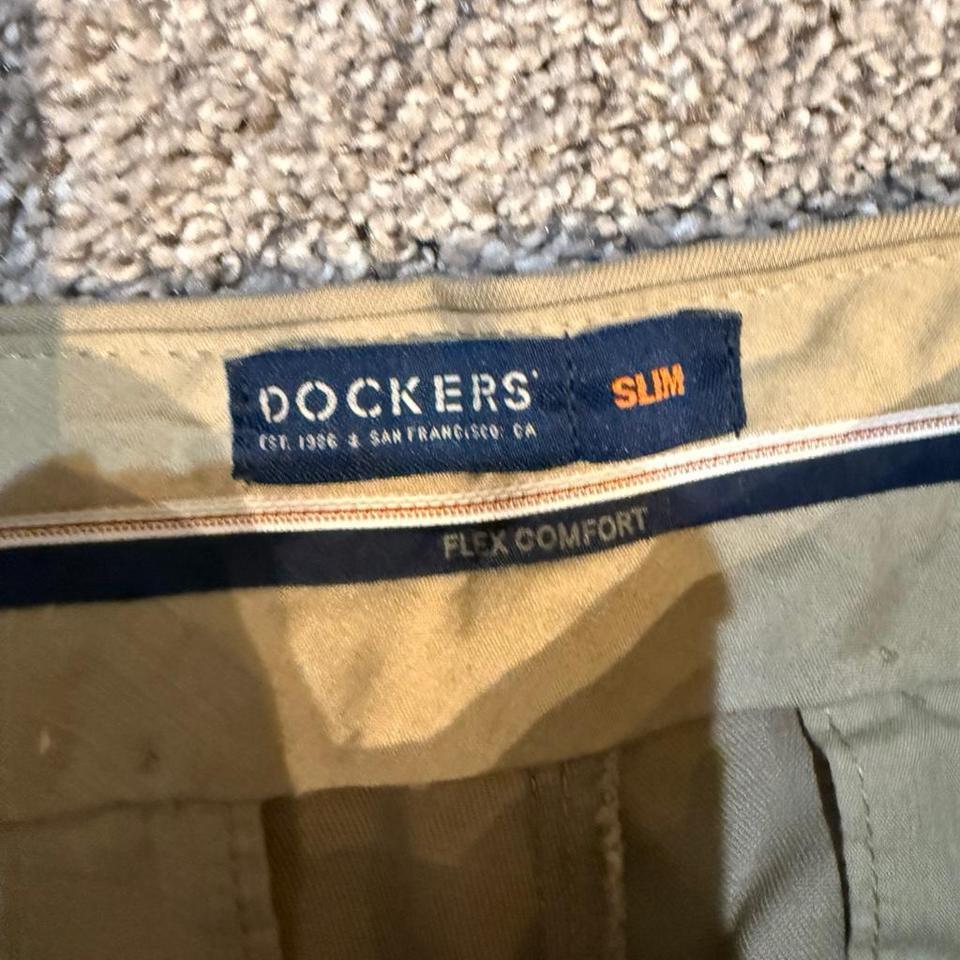 Dockers Khaki Slim Fit Trousers 070a 4
