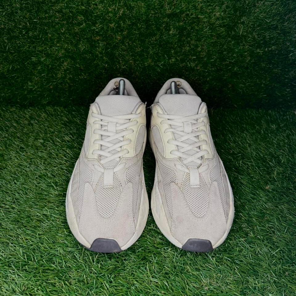 Yeezy 700 Analog Size 8 C758