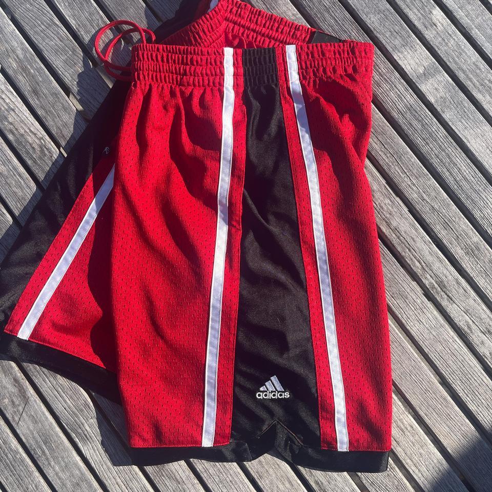 2000s Adidas Basketball Shorts Size 2